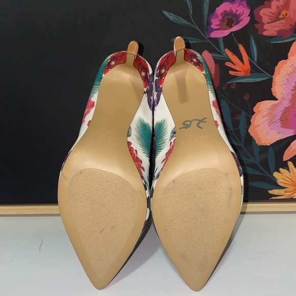 Floral Marc Fisher Heels- NWOT - Picture 8 of 8